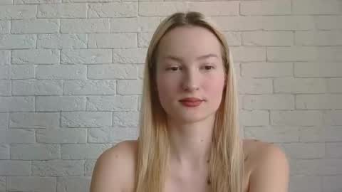 Snapshot of alice_sweet_01 chatting on March 13, 2026, 11:06 am Alice online show from March 13, 2026, 11:06 am