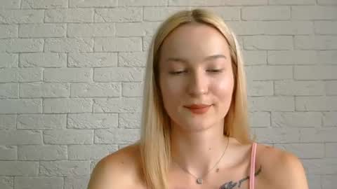 Snapshot of alice_sweet_01 chatting on June 23, 2026, 11:41 am Alice online show from June 23, 2026, 11:41 am