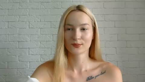 Snapshot of alice_sweet_01 chatting on June 24, 2026, 10:58 am Alice online show from June 24, 2026, 10:58 am