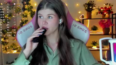 Alice online show from September 8, 2025, 9:14 pm