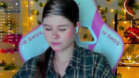 Alice online show from November 23, 2025, 3:34 pm