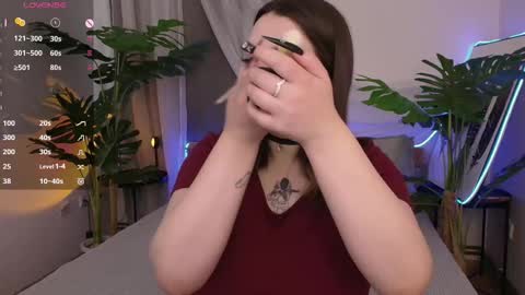 Alice  online show from October 2, 2025, 2:35 pm