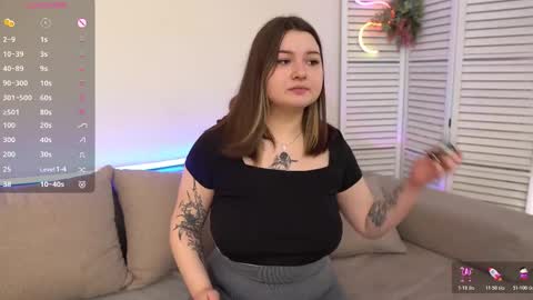 Alice  online show from October 27, 2025, 3:38 pm