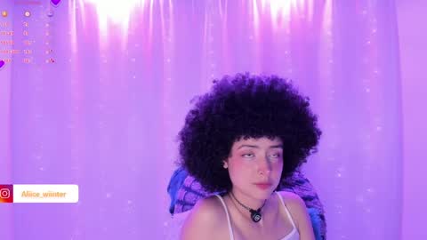 Snapshot of alice_wiinter chatting on December 5, 2024, 8:33 pm Alice online show from December 5, 2024, 8:33 pm