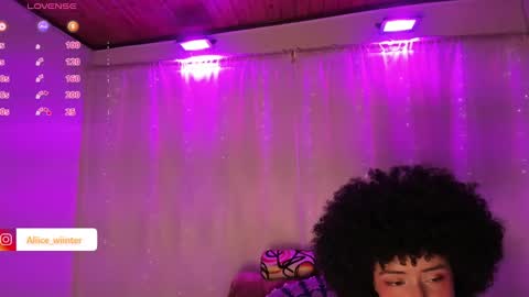 Snapshot of alice_wiinter chatting on January 2, 2025, 8:13 pm Alice online show from January 2, 2025, 8:13 pm