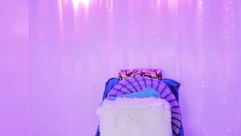 Snapshot of alice_wiinter chatting on January 12, 2025, 11:26 pm Alice online show from January 12, 2025, 11:26 pm