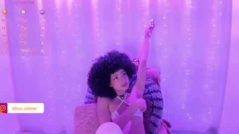 Snapshot of alice_wiinter chatting on February 25, 2025, 9:13 pm Alice online show from February 25, 2025, 9:13 pm