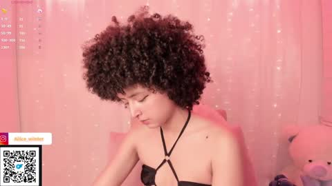 Snapshot of alice_wiinter chatting on September 12, 2025, 6:08 pm Alice online show from September 12, 2025, 6:08 pm