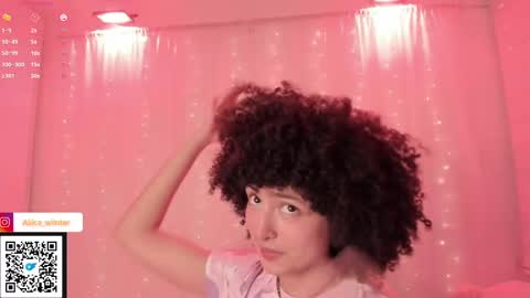 Snapshot of alice_wiinter chatting on September 24, 2025, 7:17 pm Alice online show from September 24, 2025, 7:17 pm