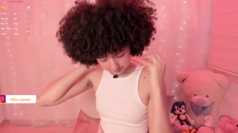 Snapshot of alice_wiinter chatting on October 7, 2025, 6:16 pm Alice online show from October 7, 2025, 6:16 pm