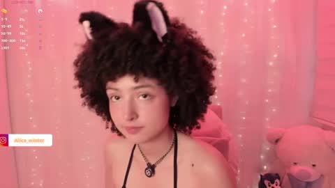 Snapshot of alice_wiinter chatting on October 8, 2025, 6:16 pm Alice online show from October 8, 2025, 6:16 pm