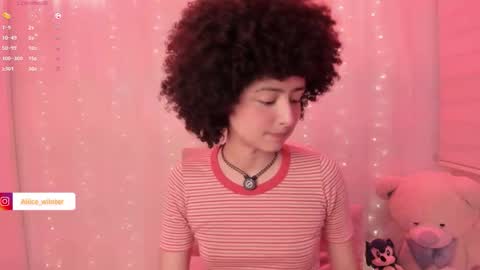 Snapshot of alice_wiinter chatting on October 15, 2025, 6:08 pm Alice online show from October 15, 2025, 6:08 pm