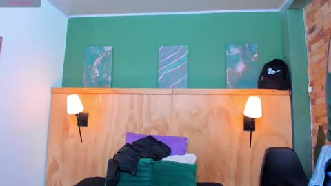 Alice and Asia online show from January 7, 2026, 9:06 pm