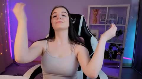 alicechanell online show from March 27, 2026, 4:07 am