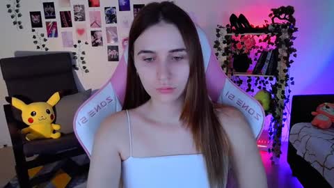 alicecharmy online show from December 5, 2024, 11:27 am