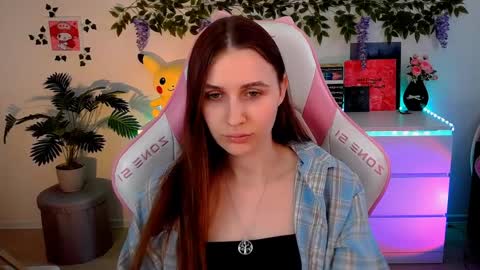 alicecharmy online show from April 12, 2026, 2:22 pm