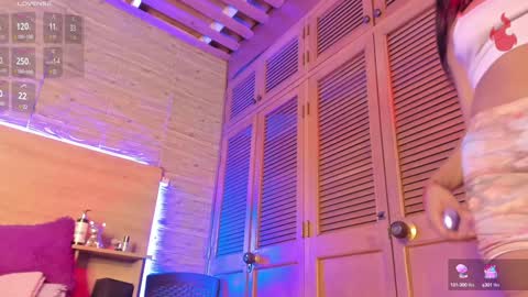 Alice  online show from January 28, 2025, 12:22 pm