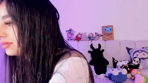 Snapshot of alicee_0 chatting on June 20, 2026, 7:16 pm Alice online show from June 20, 2026, 7:16 pm