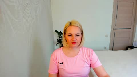 Alicee online show from April 23, 2026, 9:19 am