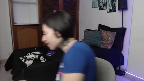 alicee_logan_ online show from October 8, 2025, 1:58 am