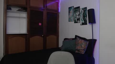 alicee_logan_ online show from October 13, 2025, 1:38 am