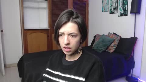 alicee_logan_ online show from November 14, 2025, 2:43 am