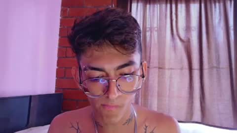 alicee_randyy online show from May 25, 2026, 6:58 pm