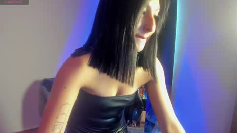 Snapshot of alicee_roos chatting on April 23, 2026, 5:04 pm Alice online show from April 23, 2026, 5:04 pm