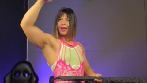 alicefit_212 online show from November 2, 2025, 12:40 pm