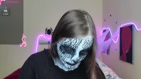 Alie online show from November 1, 2025, 3:19 am