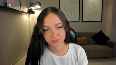 Snapshot of aliceharperx chatting on May 4, 2026, 11:34 pm Alice online show from May 4, 2026, 11:34 pm