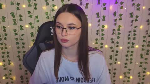 aliceimonta online show from February 22, 2026, 4:27 pm