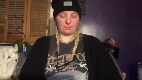 Snapshot of aliceinsmuttyland chatting on January 8, 2026, 10:34 pm Alice online show from January 8, 2026, 10:34 pm