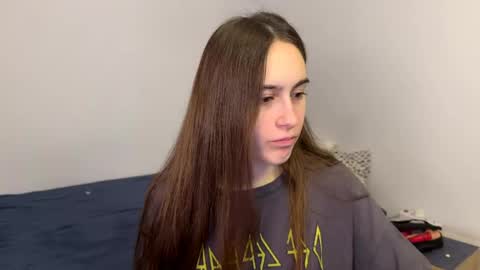 alicekollt online show from April 19, 2026, 9:28 pm