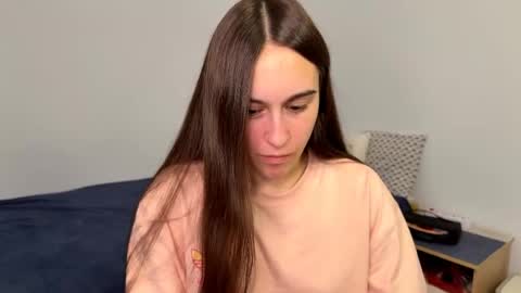 alicekollt online show from May 24, 2026, 5:07 pm