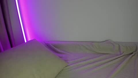 AliceLevine online show from December 23, 2024, 8:22 am