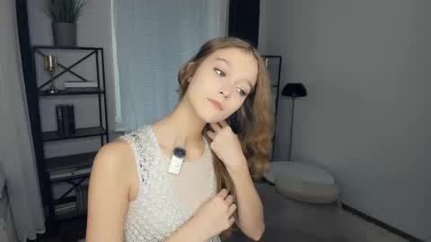 Serena online show from December 1, 2025, 7:46 am