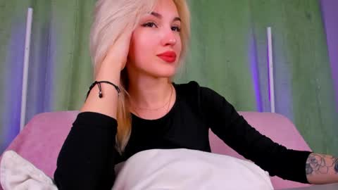 Snapshot of alicemonro chatting on May 23, 2026, 1:44 am alicemonro online show from May 23, 2026, 1:44 am