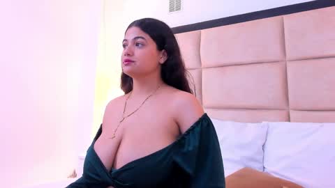 Snapshot of alicemorelli_ chatting on May 20, 2026, 1:45 am Alice Morelli online show from May 20, 2026, 1:45 am