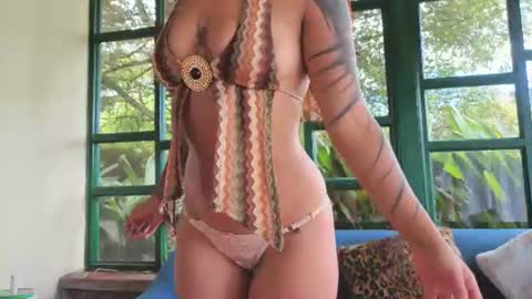 alicemrtnzz online show from July 27, 2026, 4:25 pm
