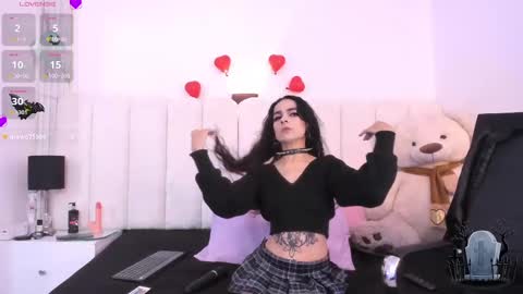 alicenoir_ online show from February 16, 2025, 12:54 pm