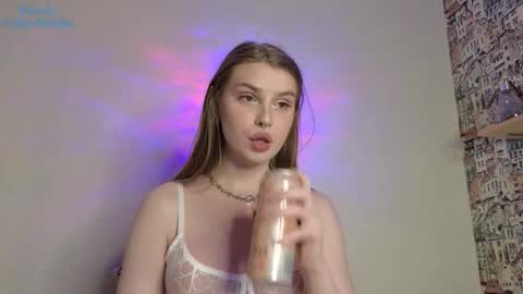 Alice online show from November 19, 2025, 3:23 pm