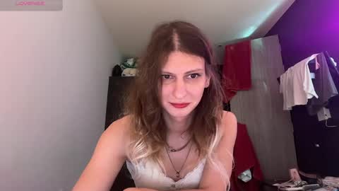 Snapshot of alicepinkhead chatting on May 1, 2026, 9:03 am AlicePinkhead online show from May 1, 2026, 9:03 am
