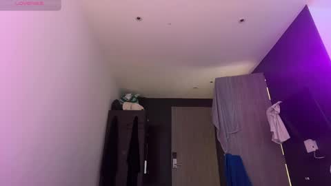 Snapshot of alicepinkhead chatting on May 15, 2026, 9:38 am AlicePinkhead online show from May 15, 2026, 9:38 am