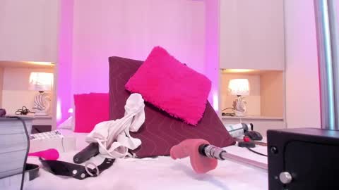 ALICE online show from February 12, 2025, 11:30 pm