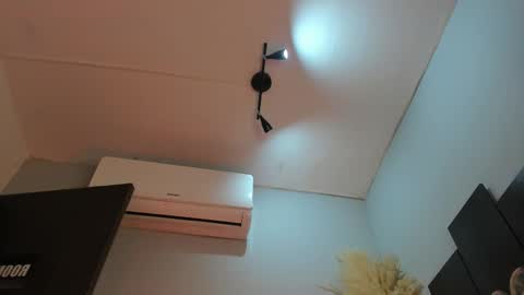 ALICE  online show from November 12, 2025, 10:41 pm