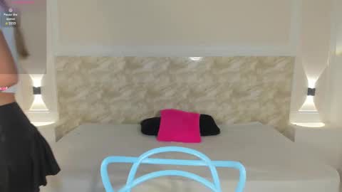 AliceRoss online show from October 3, 2025, 8:17 pm