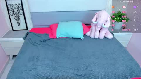 Snapshot of alicestark2 chatting on January 16, 2025, 7:52 pm online show from January 16, 2025, 7:52 pm