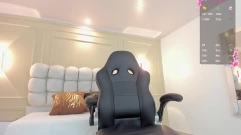 Snapshot of alicestark2 chatting on March 4, 2026, 12:33 pm online show from March 4, 2026, 12:33 pm