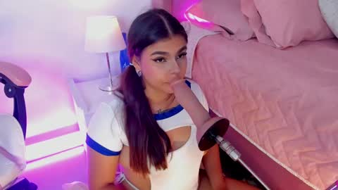 A L I C E  T H U N D E R online show from October 2, 2025, 4:41 am